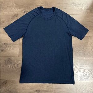 Mens Lululemon T-Shirt Men’s Small Used